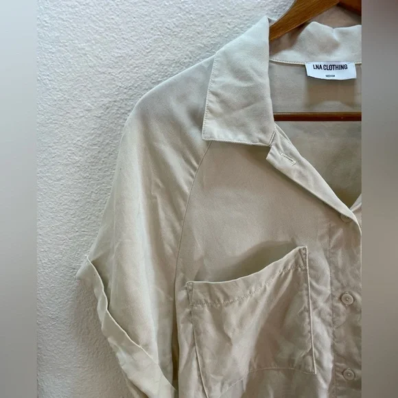 LNA Clothing 100% Tencel Ivory Button Down Short Sleeve Blouse Size M. - Picture 7 of 10